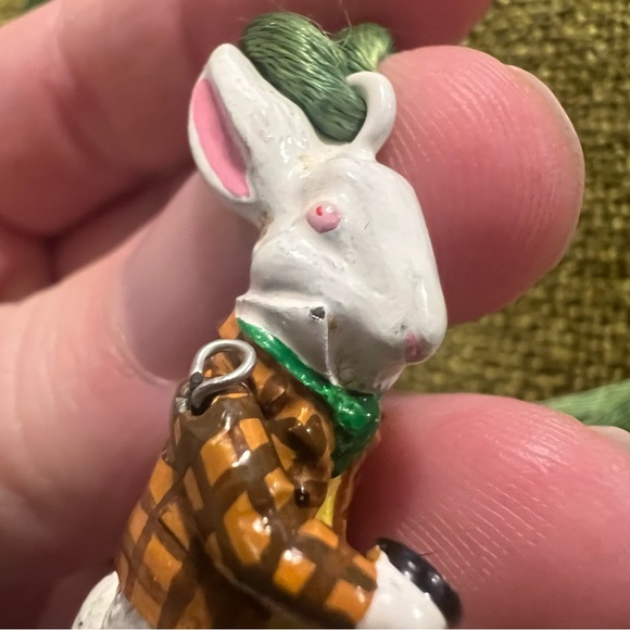 Hantel Vintage Victorian Alice In Wonderland Miniature Pendant Jointed Moving - Picture 4 of 9